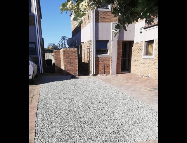 3 BEDROOM PROPERTY TO RENT IN BRACKEN HEIGHTS